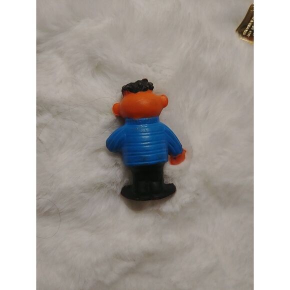 Muppets Ernie 2 Inch Miniature PVC Figure Vintage Muppets Inc Sesame Street - Picture 6 of 10